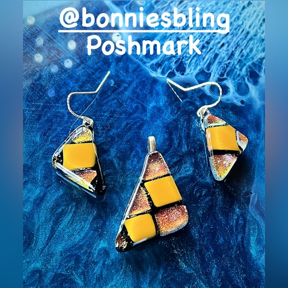 Bonnie’s Bling One of a Kind Fused Glass Jewelry and Accessories to Wear. - Picture 3 of 10